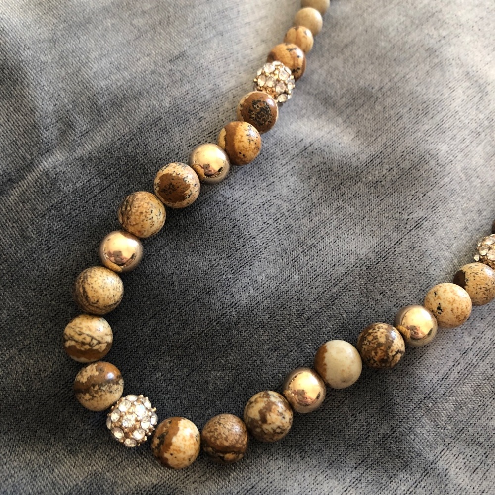 NWT White House Black Market 19inch necklace